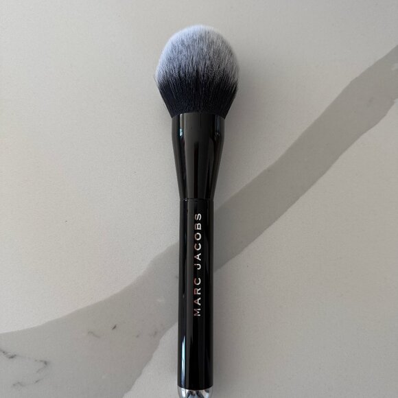 Marc Jacobs The Bronze 12 Bronzer Brush w/ Original Box - Picture 2 of 6